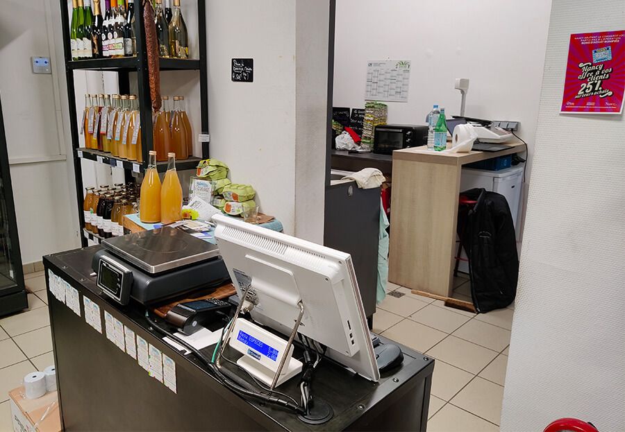 Installation caisse enregistreuse épicerie le Garage à Légumes