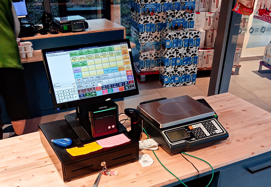 Installation caisse enregistreuse et balances fromagerie Halles de Gilly